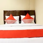 Oyo 121 Ayub Residence