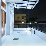 Oyo 121 Ayub Residence